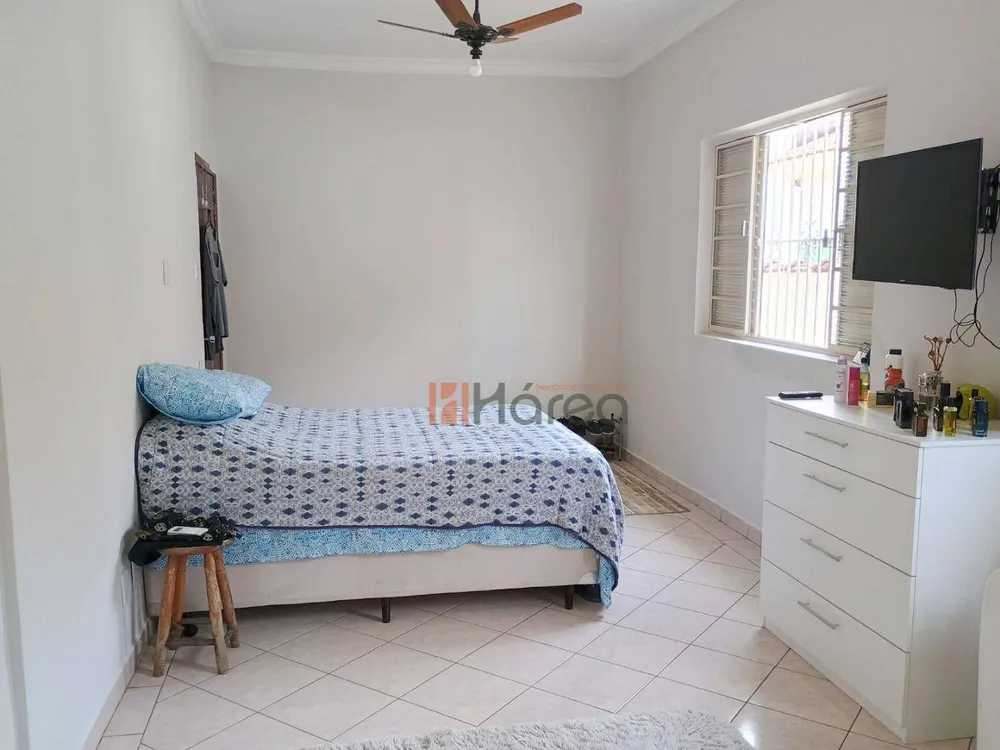 Casa, 4 quartos, 247 m² - Foto 6