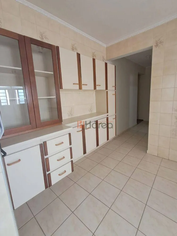 Apartamento, 3 quartos, 130 m² - Foto 2