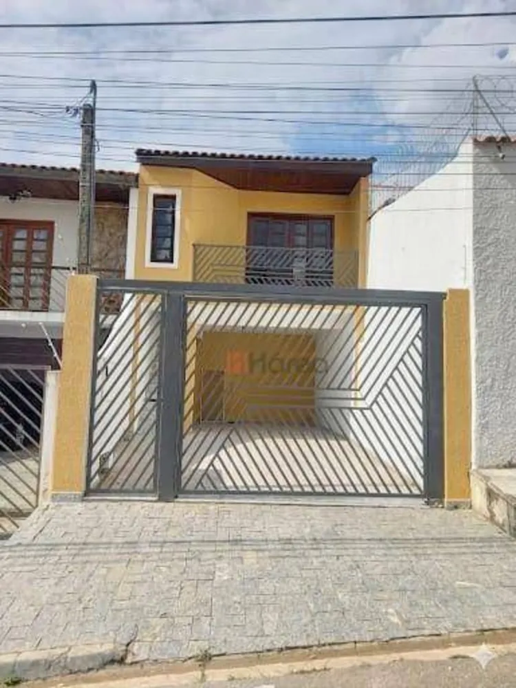 Casa, 3 quartos, 131 m² - Foto 1