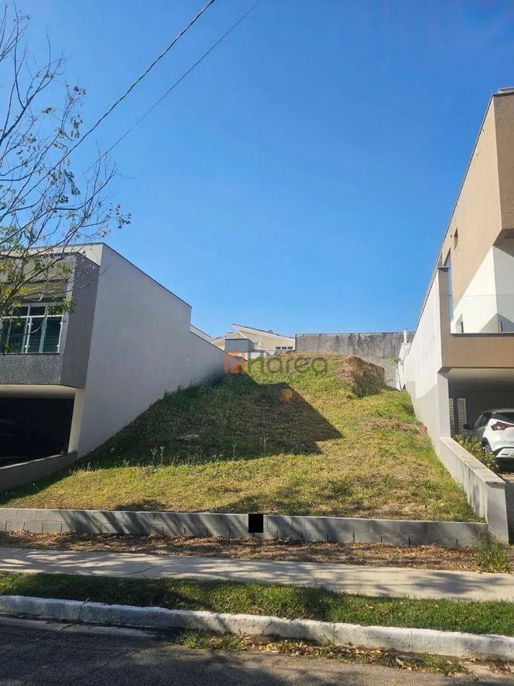 Loteamento e Condomínio, 331 m² - Foto 1