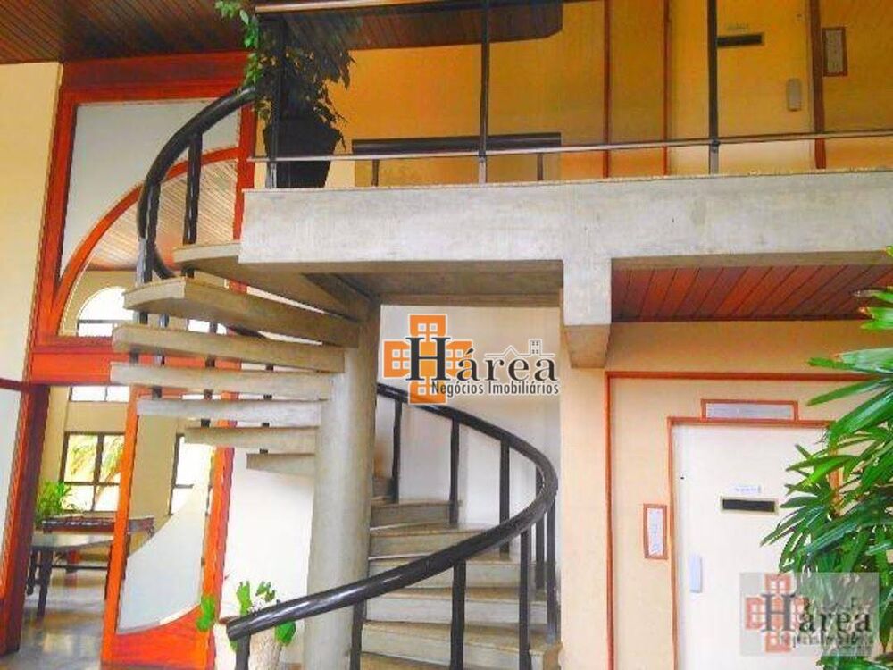 Apartamento à venda com 3 quartos, 303m² - Foto 1