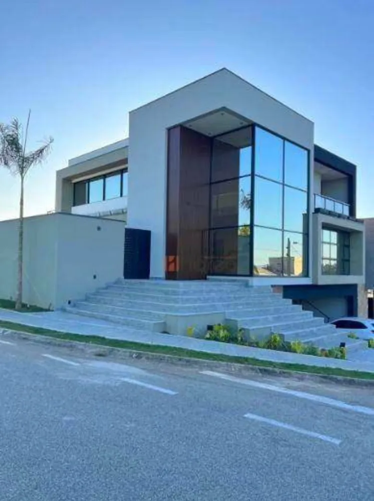 Sobrado, 3 quartos, 369 m² - Foto 1