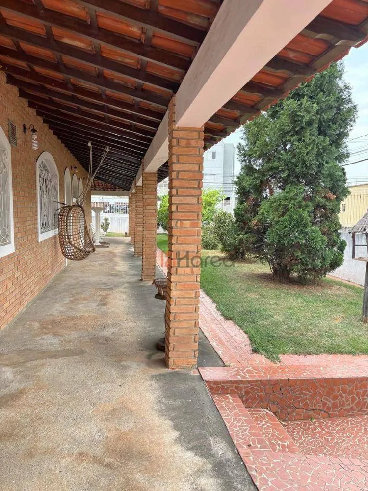 Chácara, 3 quartos, 1120 m² - Foto 2