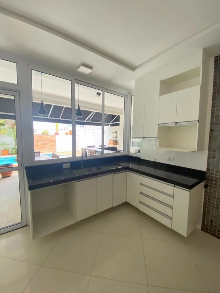 Sobrado, 4 quartos, 256 m² - Foto 13