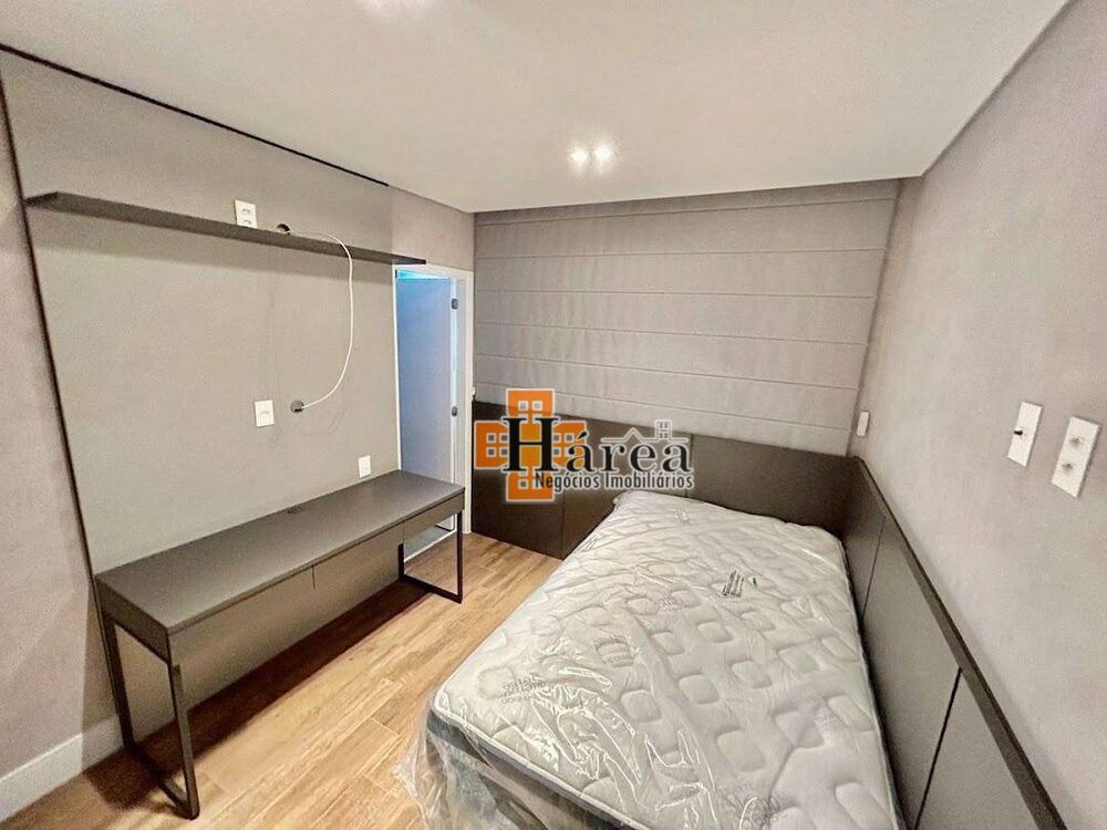Apartamento, 3 quartos, 225 m² - Foto 1