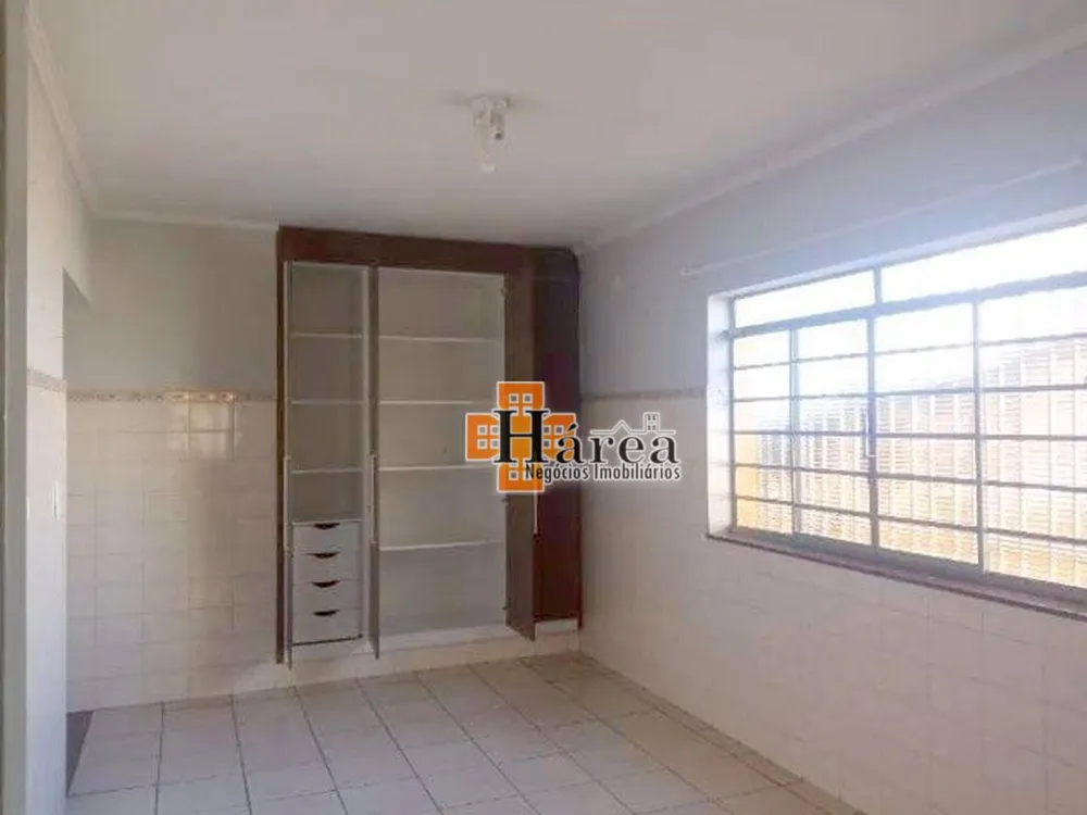 Casa, 4 quartos, 225 m² - Foto 3