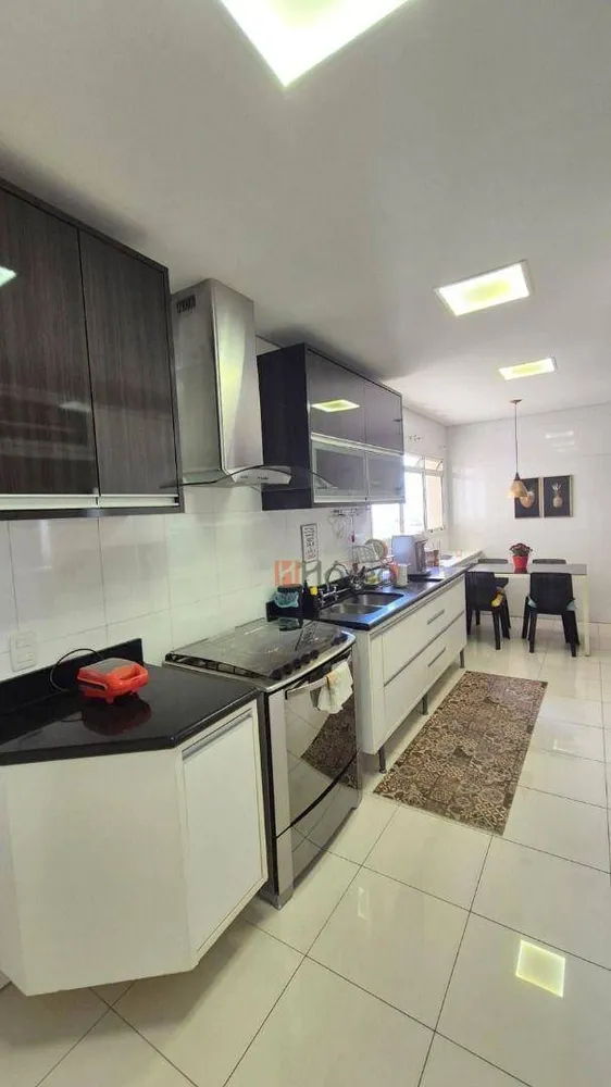 Apartamento, 3 quartos, 196 m² - Foto 14