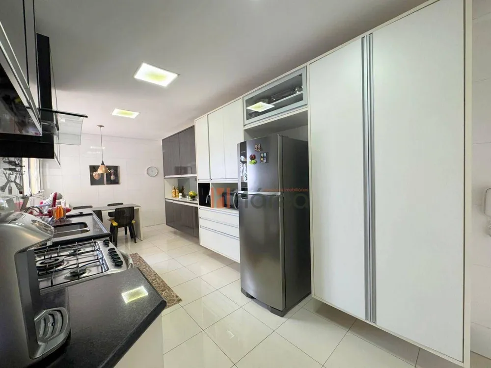 Apartamento, 3 quartos, 196 m² - Foto 16