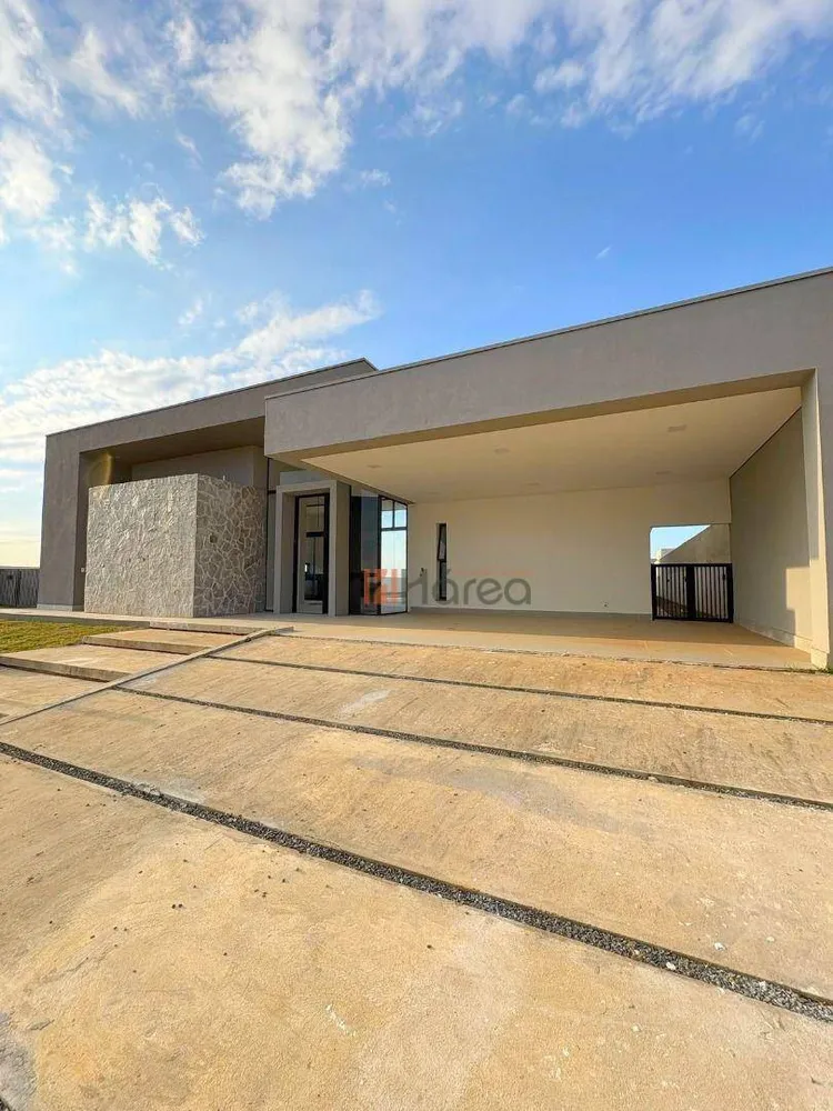 Casa de Condomínio, 4 quartos - Foto 1