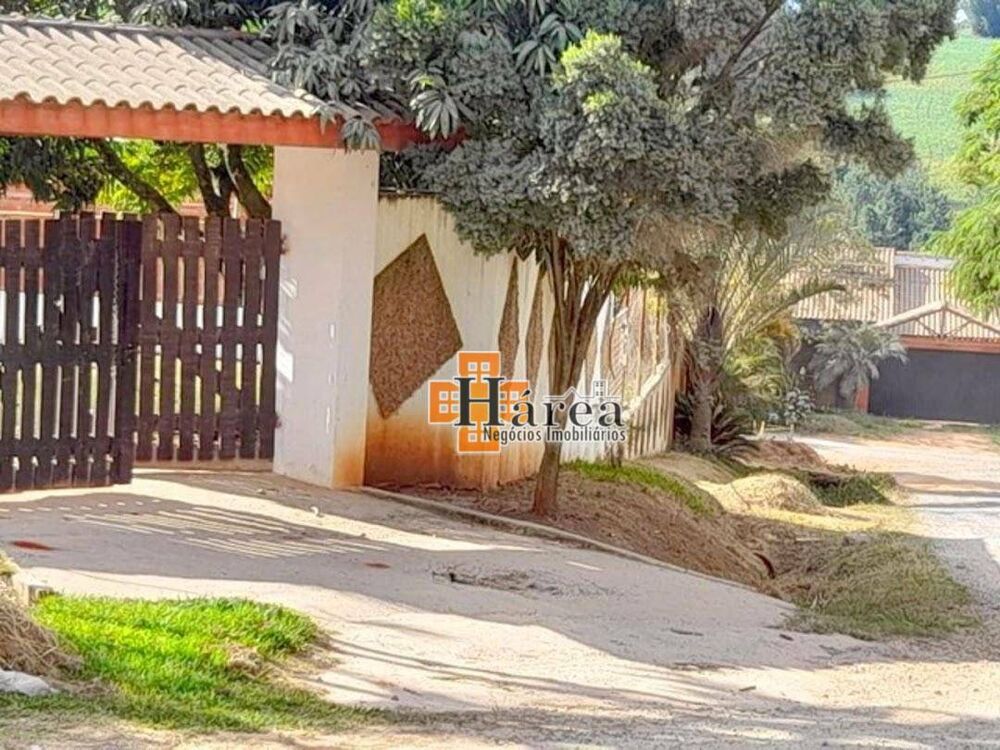 Chácara à venda com 4 quartos, 219m² - Foto 1
