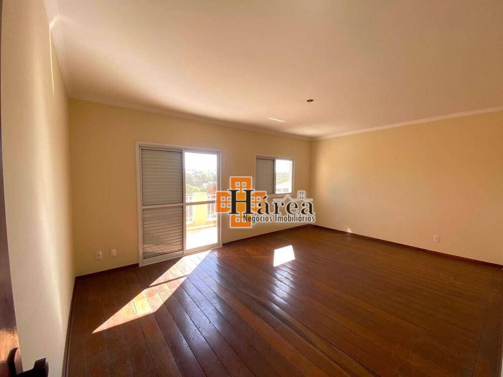 Sobrado, 3 quartos, 360 m² - Foto 1