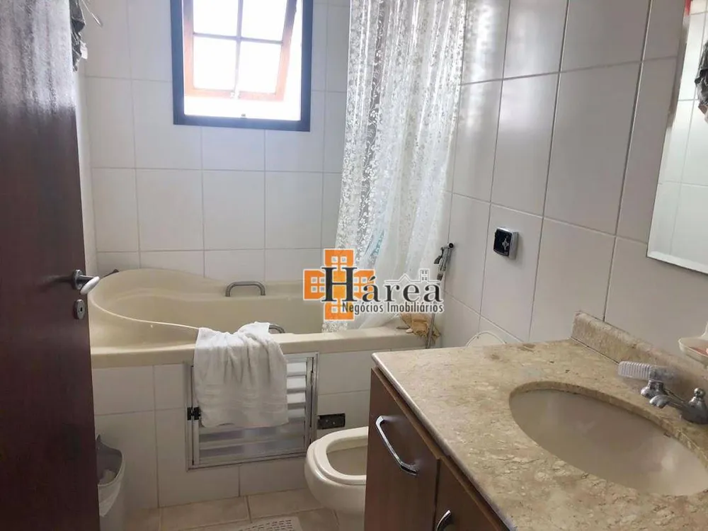 Sobrado, 3 quartos, 320 m² - Foto 1