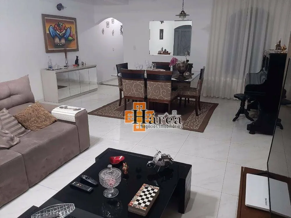 Sobrado, 3 quartos, 232 m² - Foto 4
