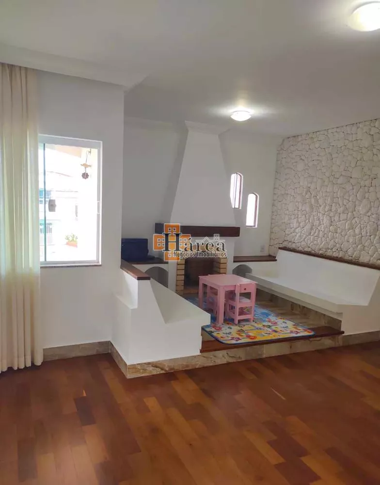 Casa à venda e aluguel com 3 quartos, 360m² - Foto 7