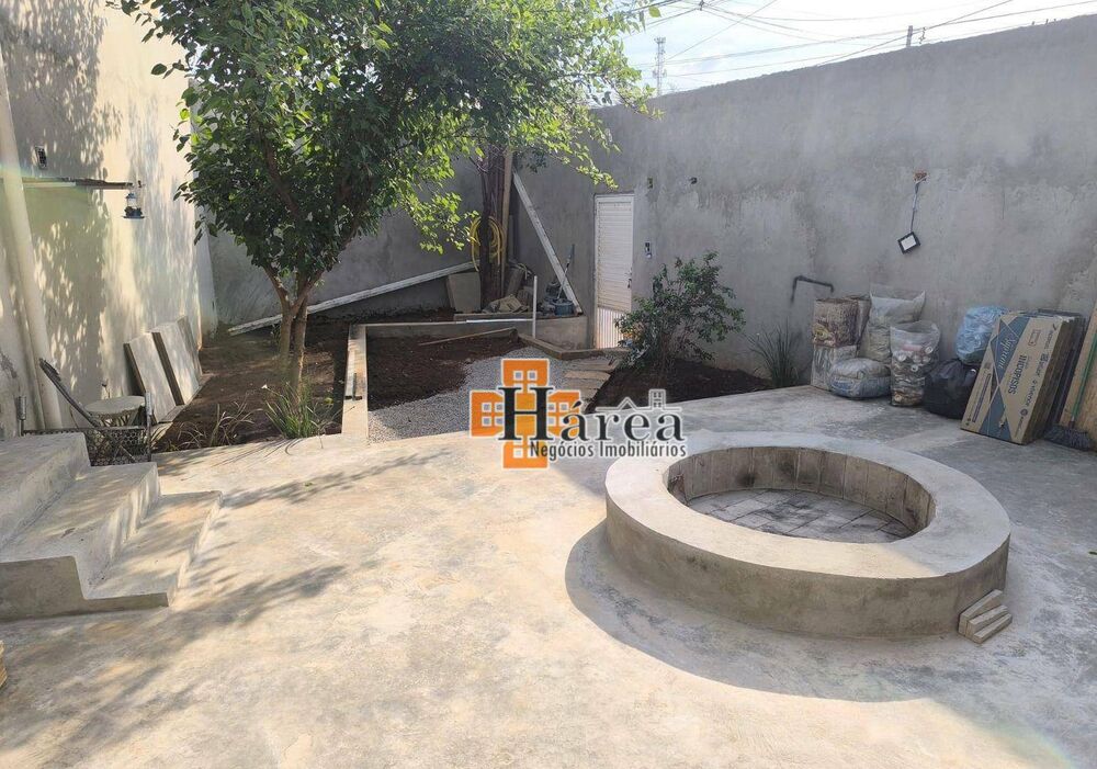 Casa, 3 quartos, 181 m² - Foto 1