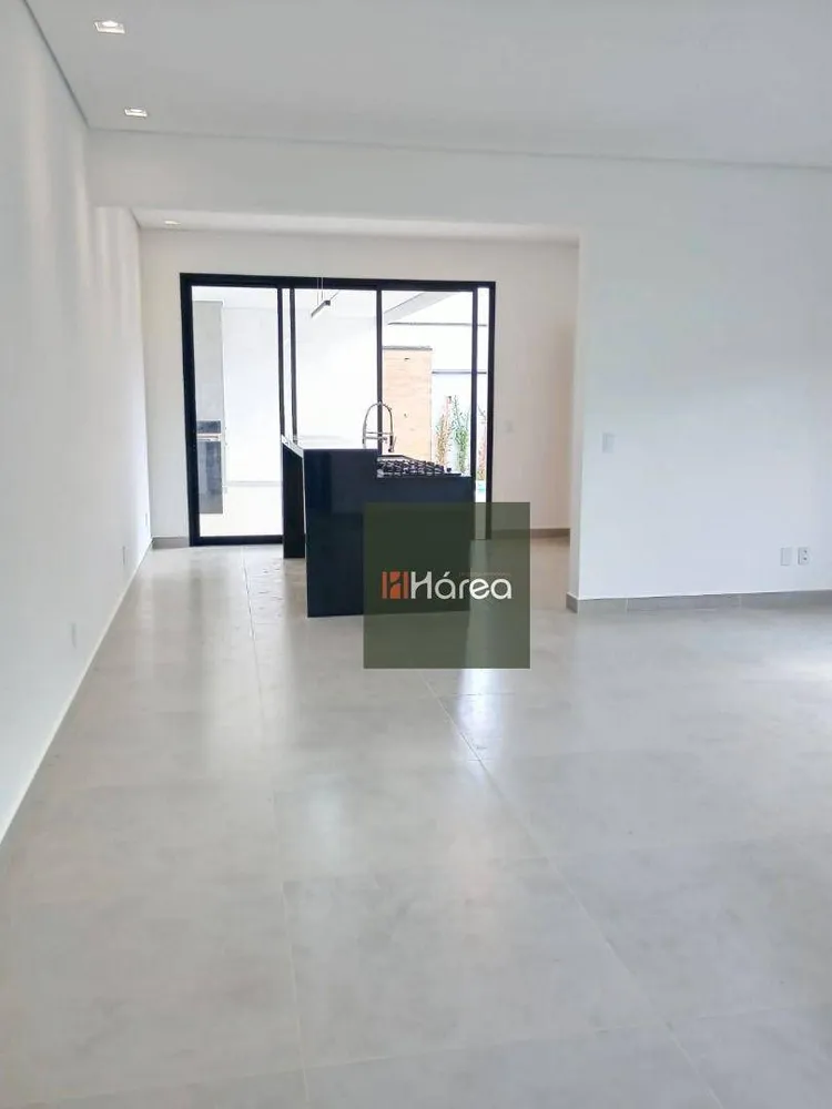 Sobrado, 3 quartos, 218 m² - Foto 2