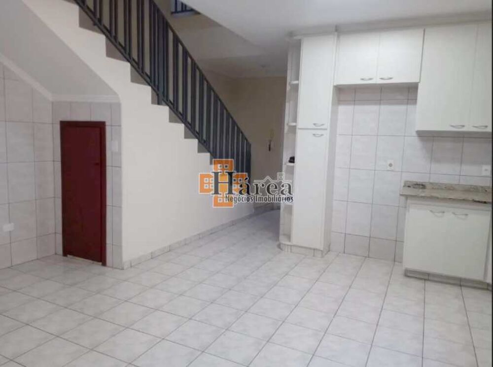 Sobrado à venda com 3 quartos, 200m² - Foto 4