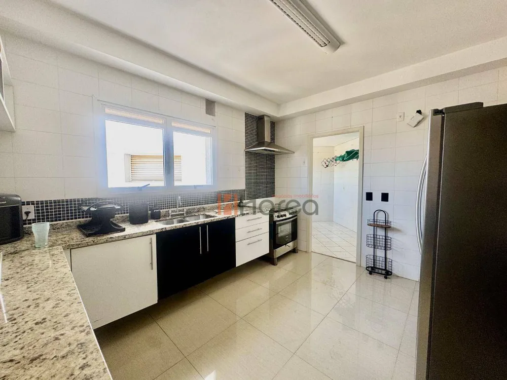 Apartamento, 3 quartos, 196 m² - Foto 13