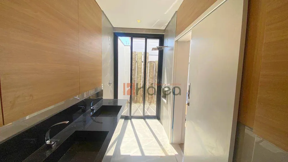 Sobrado, 3 quartos, 290 m² - Foto 1