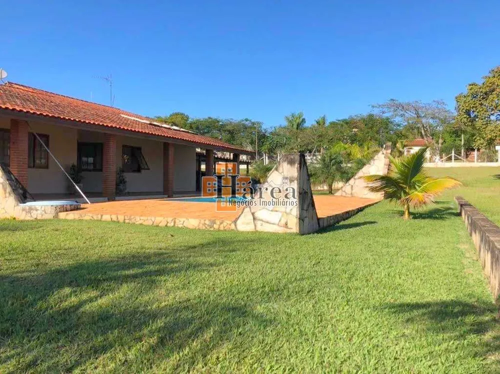 Fazenda à venda com 3 quartos, 424m² - Foto 2