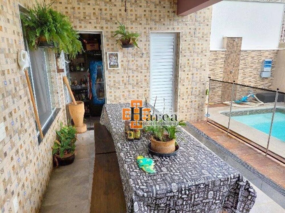 Sobrado, 3 quartos, 195 m² - Foto 2