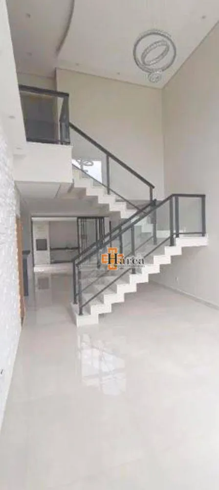 Sobrado, 3 quartos, 232 m² - Foto 1