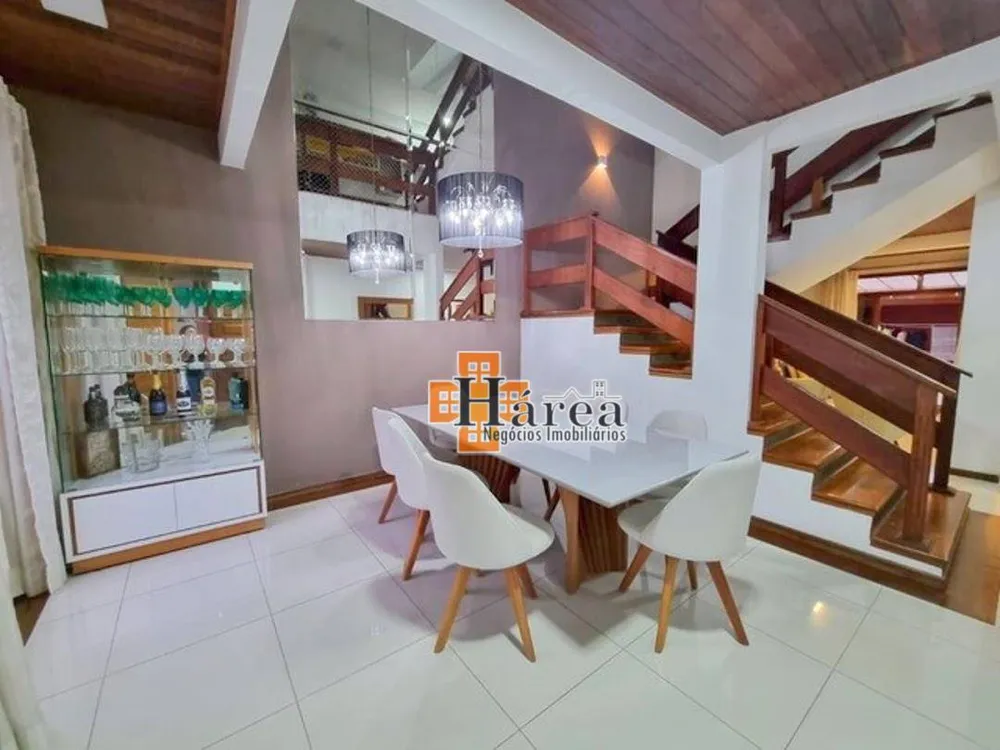 Sobrado, 3 quartos, 297 m² - Foto 2
