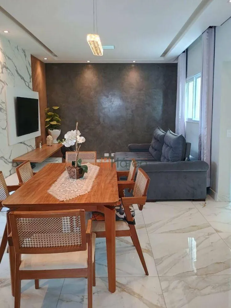 Casa, 3 quartos, 207 m² - Foto 2