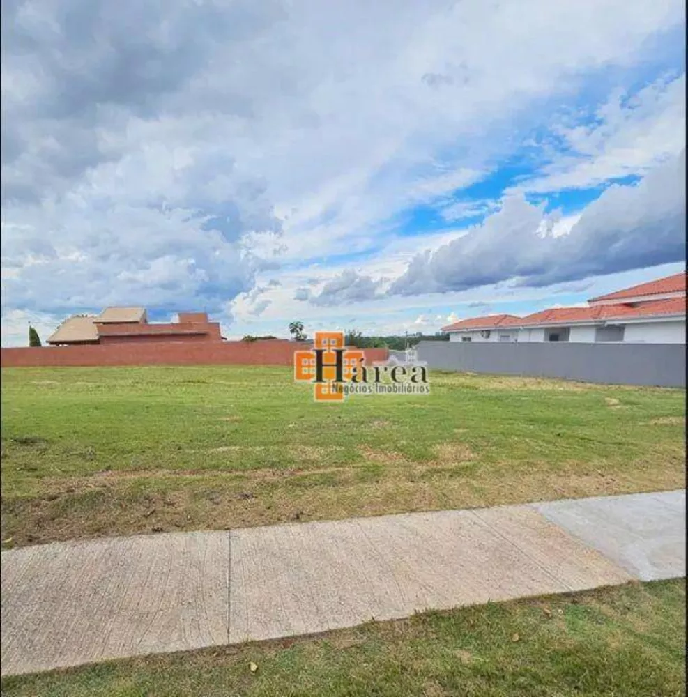 Loteamento e Condomínio, 1000 m² - Foto 1