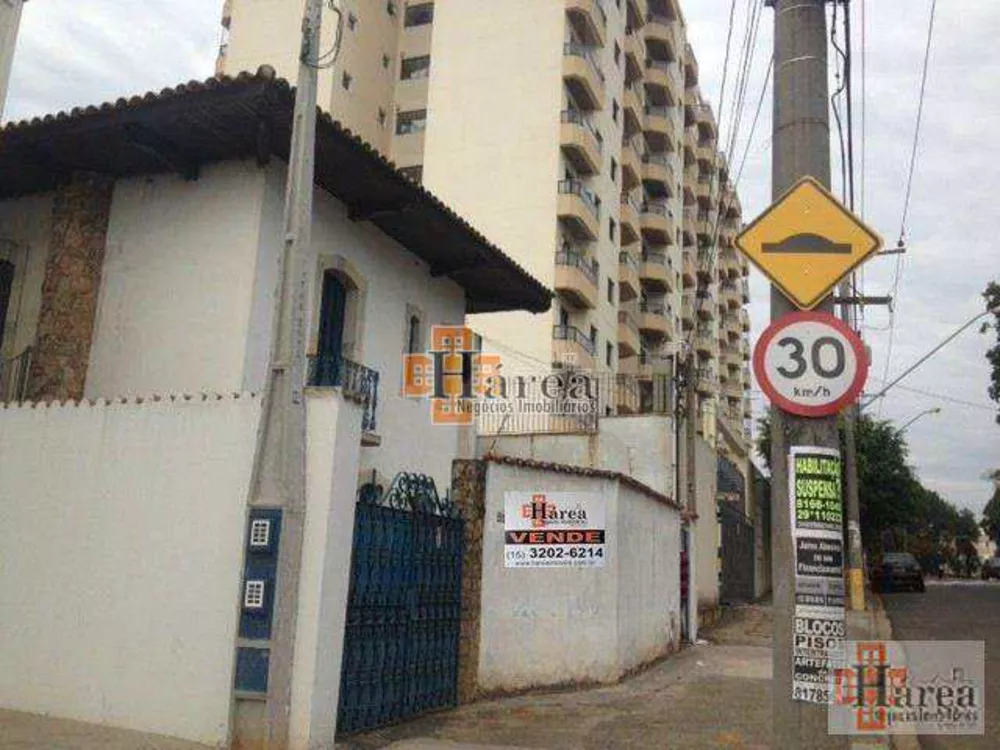 Sobrado à venda com 4 quartos, 476m² - Foto 1