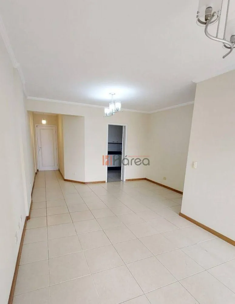 Apartamento, 3 quartos, 100 m² - Foto 2