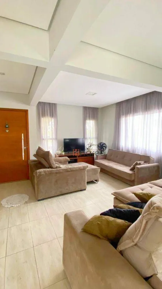 Sobrado, 4 quartos, 331 m² - Foto 1