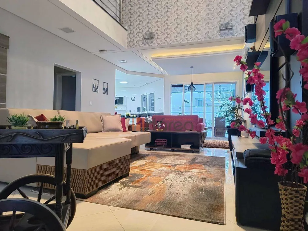 Sobrado, 3 quartos, 308 m² - Foto 2