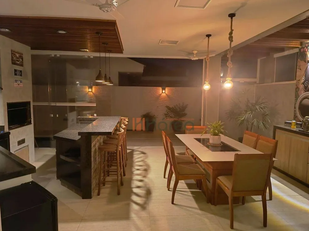 Sobrado, 3 quartos, 308 m² - Foto 4