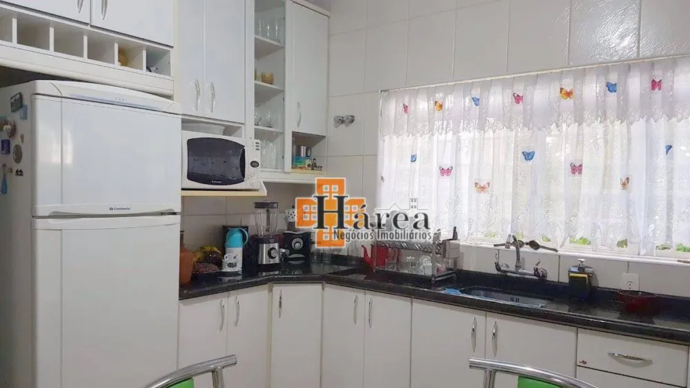 Sobrado, 3 quartos, 243 m² - Foto 8