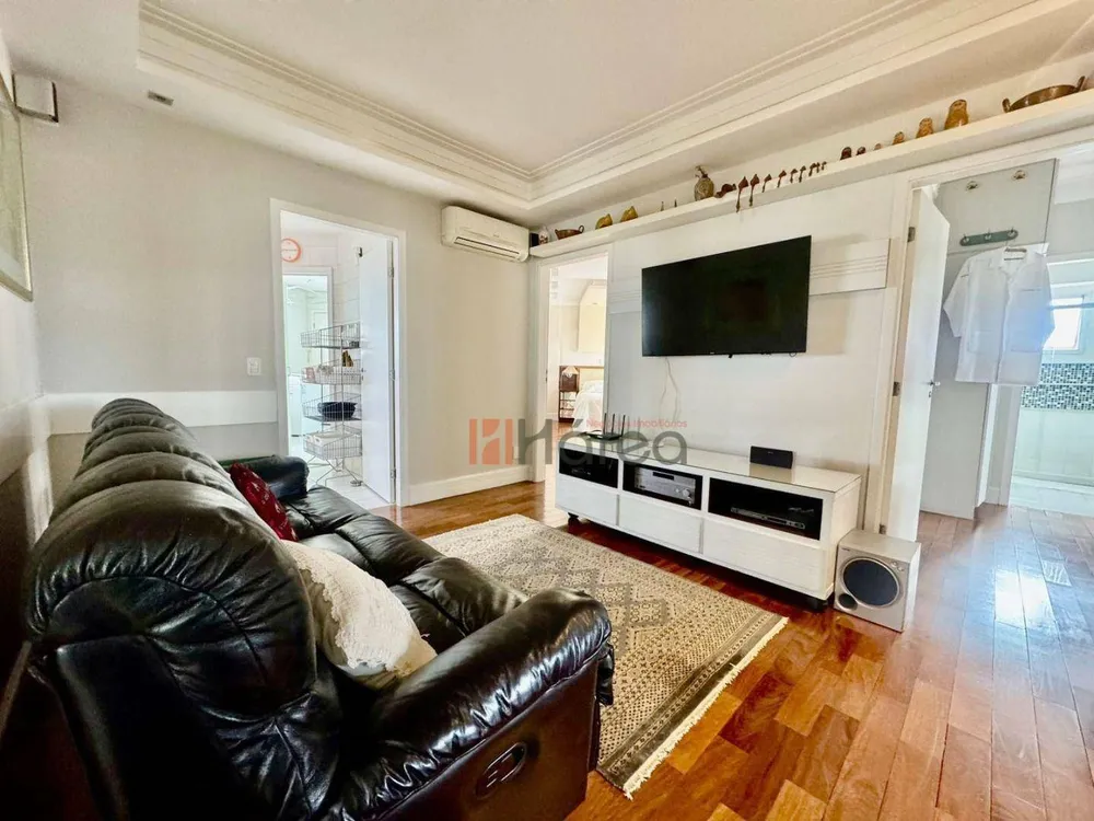 Apartamento, 3 quartos, 242 m² - Foto 3