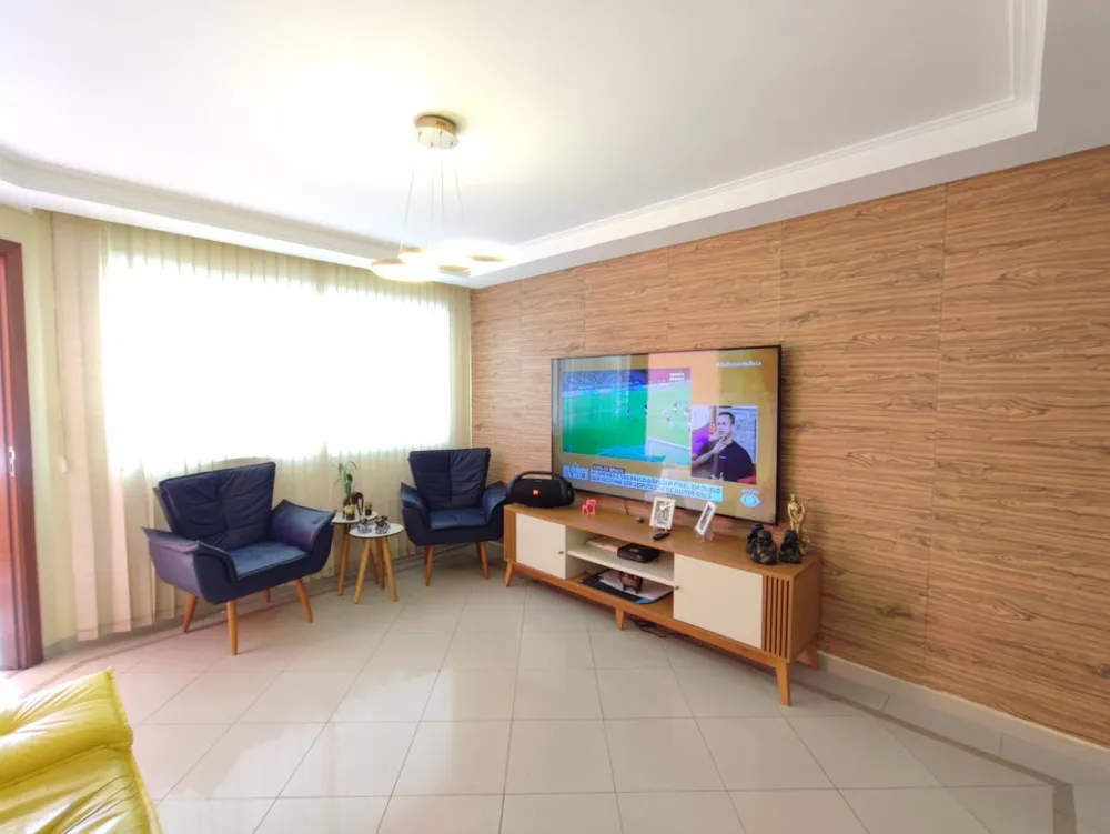 Casa, 3 quartos, 168 m² - Foto 1