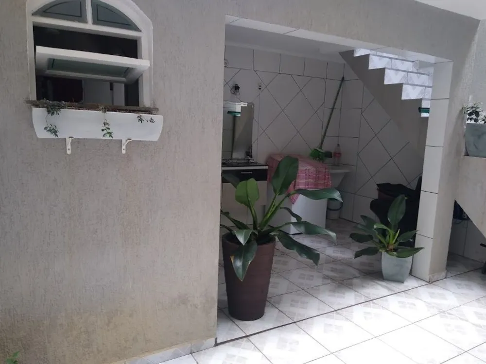 Casa, 3 quartos, 210 m² - Foto 8