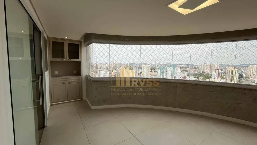 Apartamento, 3 quartos, 250 m² - Foto 1