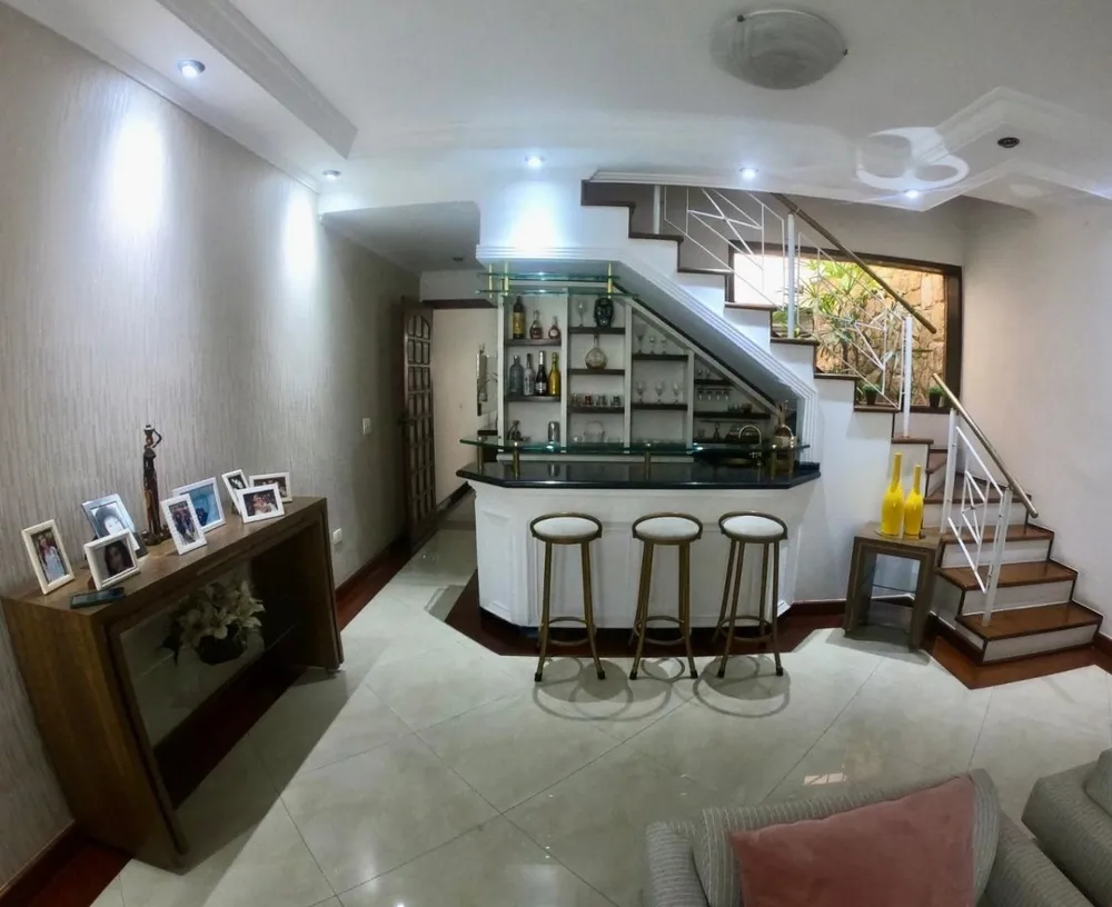 Casa, 3 quartos, 249 m² - Foto 1