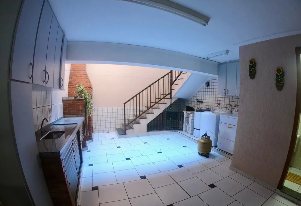 Casa, 3 quartos, 249 m² - Foto 2