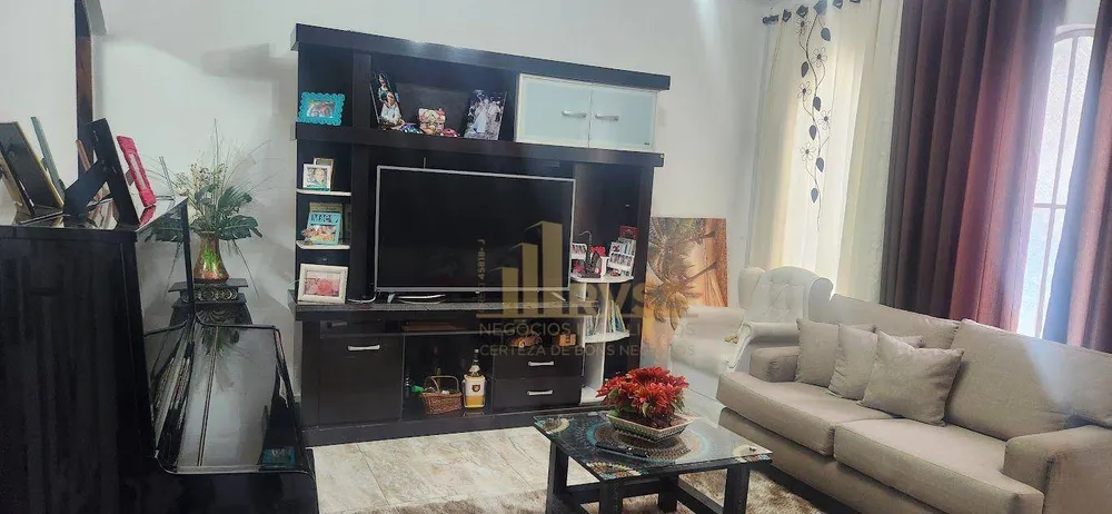 Casa, 3 quartos, 148 m² - Foto 1