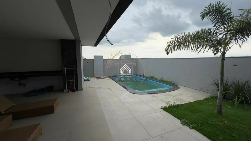 Casa, 4 quartos, 225 m² - Foto 1