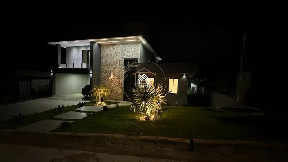 Casa, 4 quartos, 294 m² - Foto 1