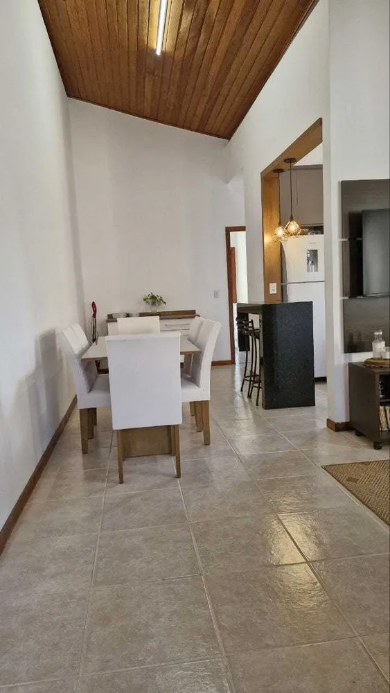 Casa, 3 quartos, 175 m² - Foto 1