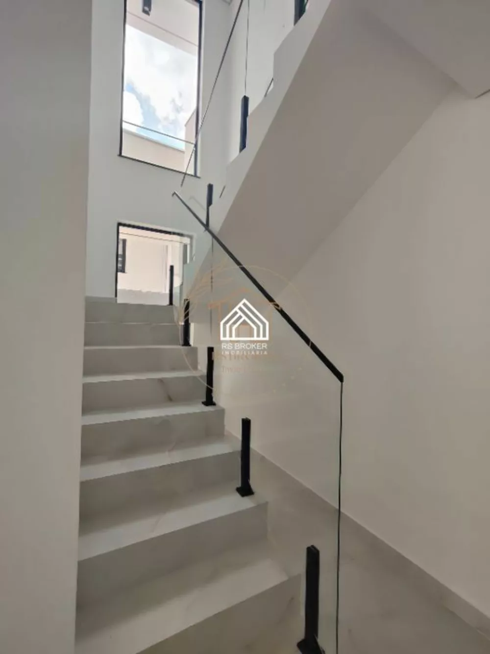 Casa, 4 quartos, 253 m² - Foto 4