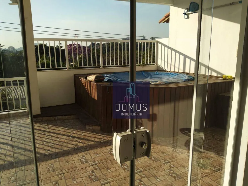 Casa, 3 quartos, 270 m² - Foto 14