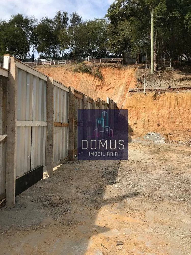 Loteamento e Condomínio, 700 m² - Foto 1