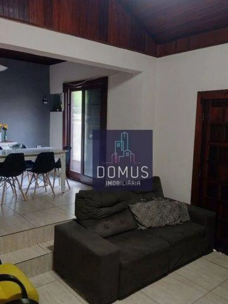 Casa, 4 quartos, 240 m² - Foto 4