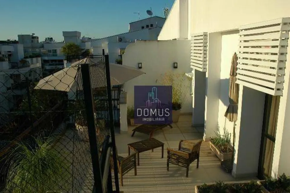 Cobertura, 3 quartos, 214 m² - Foto 2